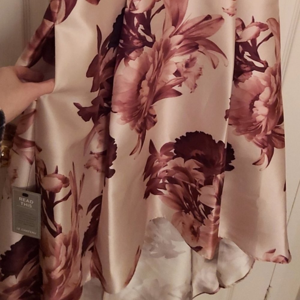 $275 Le Chateau Asymmetrical Graduation Pink Floral Formal Satin gown dress NWT - Picture 5 of 5